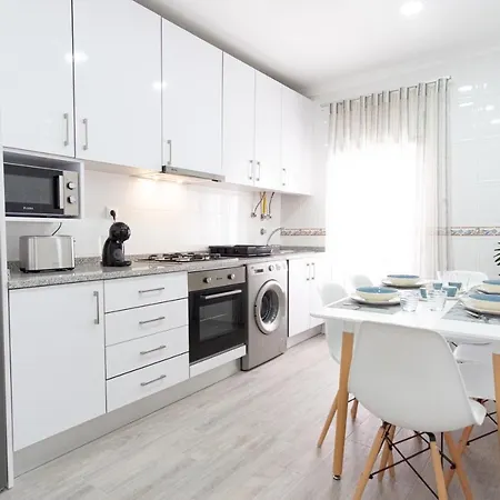 73 Rodrigues Family House